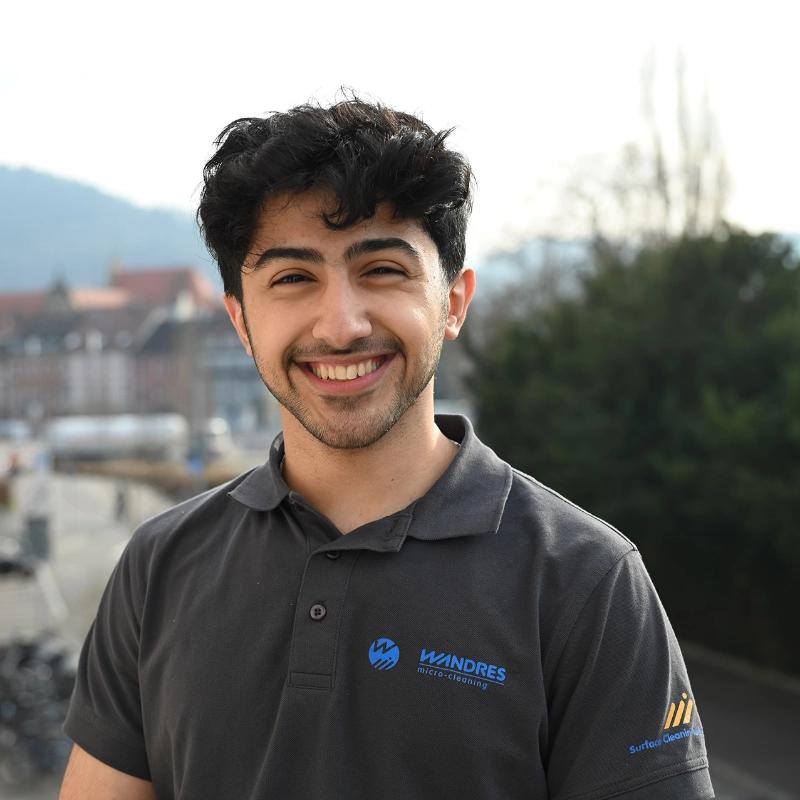 Porträt von Harun Biskin, der von der Jugendberatung Freiburg e. V. unterstützt wurde